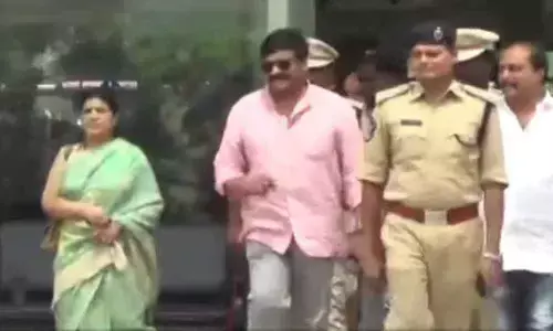 Chiranjeevi Receives A Warm Welcome At Gannavaram Airport: To meet Jagan at Tadepalli