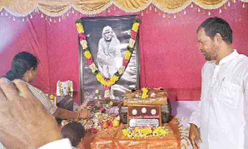 Clothes, footwear worn by Shirdi Sai Baba exhibited