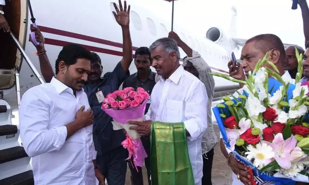 CM YS Jagan Heads To Nellore Via Tirupati To Launch Raithu Bharosa Scheme