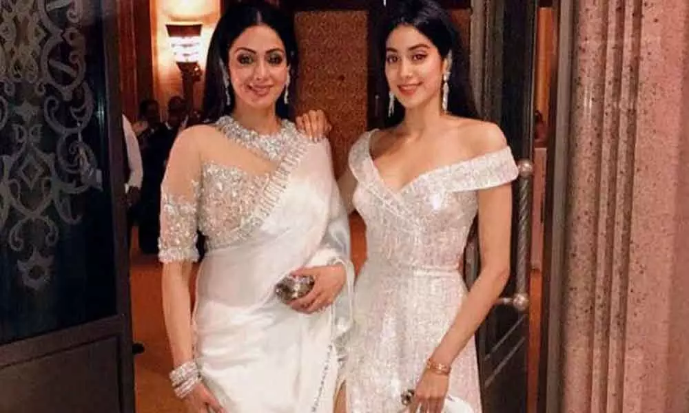 Janhvi Kapoor once again gets candid about her mom Sridevi who gave her a piece of advice before she entered Bollywood