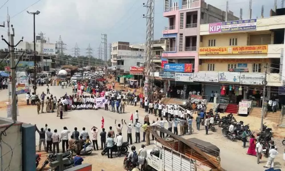 Mahbubnagar: RTC strike goes full throttle with intensified protests