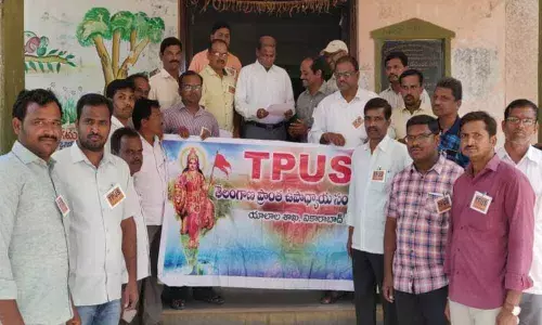 Telangana Prantha Upadhyayula Sangham: Cancel extended holidays for schools