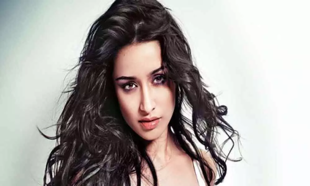 Shraddha awestruck with brothers song