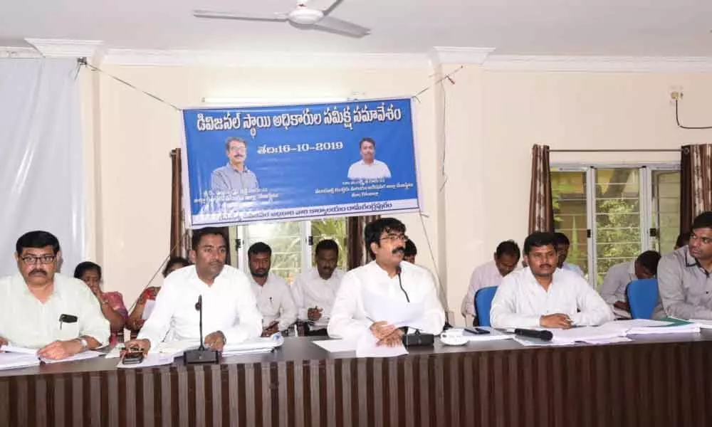 Collector reviews implementation of welfare programmes in Kakinada