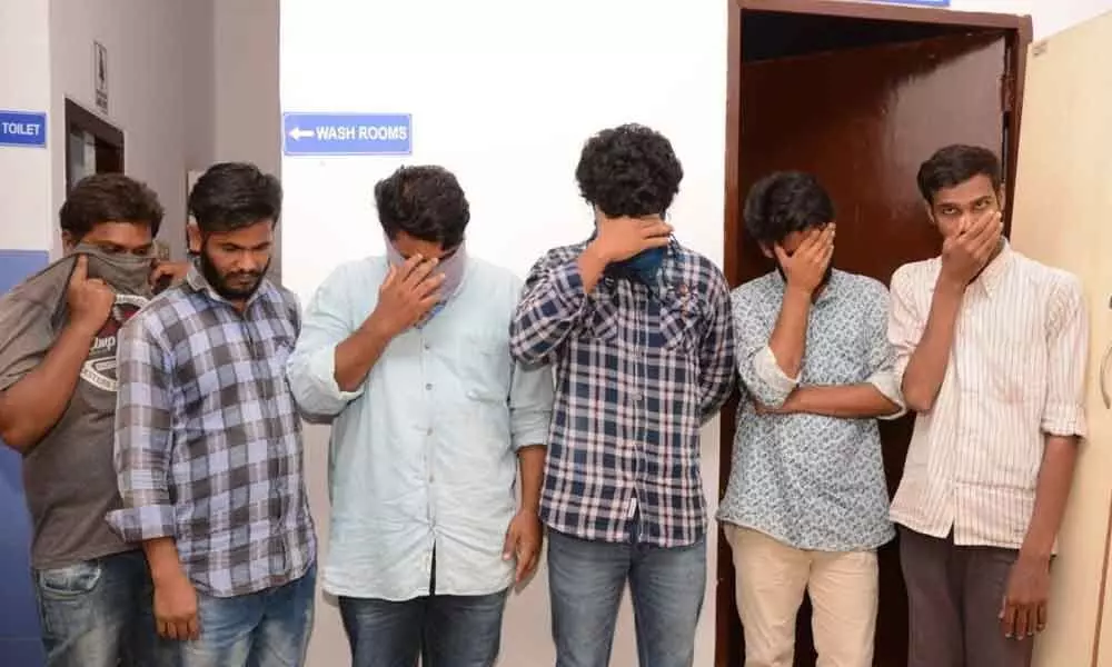 Six notorious house burglars nabbed in Hyderabad