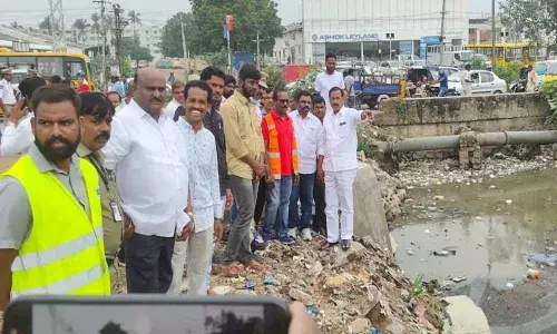 MLA Bethi Subhash Reddy tours colonies, bastis