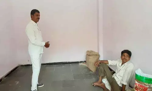 Stock crunch at ration shops: Poor people in a tizzy