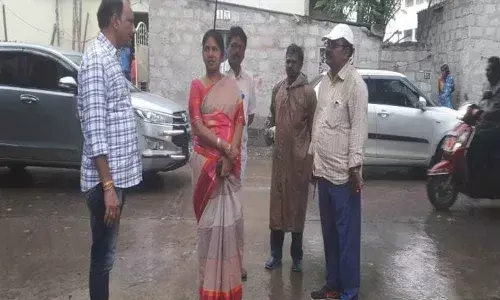 Civic chief tells women to keep surroundings clean in Guntur