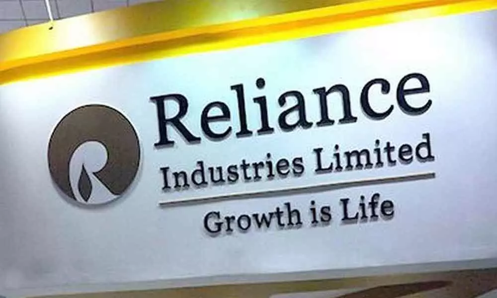 RIL 1st Indian company to hit Rs 9 lakh-crore m-cap