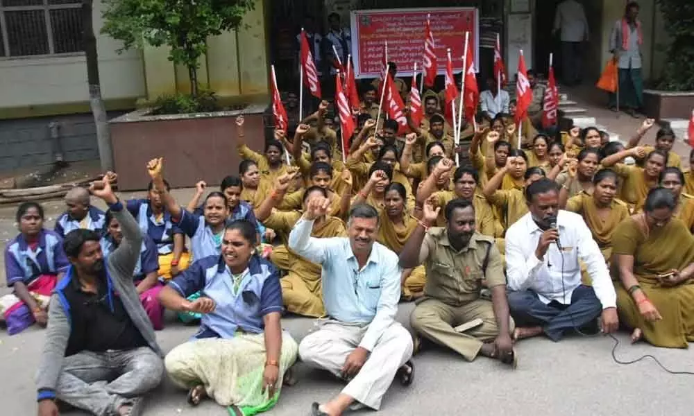 Medical contract workers denied minimum wages in Tirupati