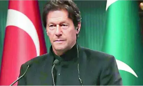 Slap in the face: Pakistan blacklists, expels global journalists group leader