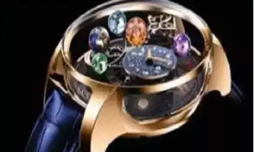 Mumbai: Man arrested for smuggling 2.7 crore worth watch