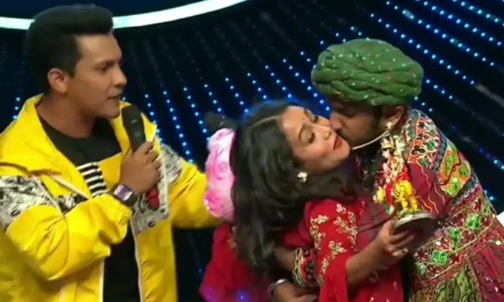 Woman Judge Kissed by contestant in Indian Idol 11 Show