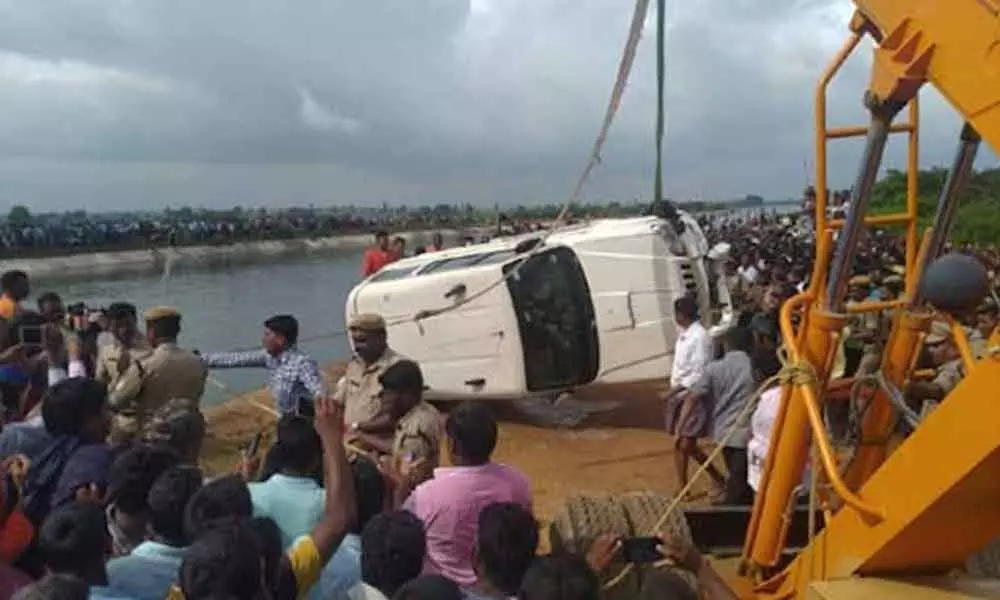 Six bodies along with car retrieved from Nagarjuna Sagar