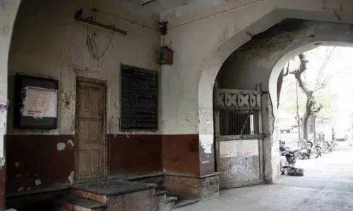 Hyderabad: 2 hurt after roof of Nampally Sarai caves in