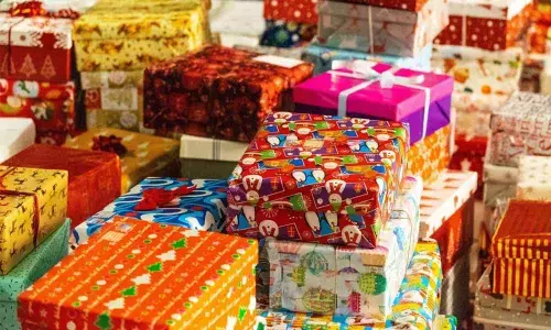 Ban Diwali gifts, a social evil and source of open bribes