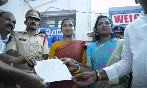 YSRCP legislators file complaint against Naidu for degrading police