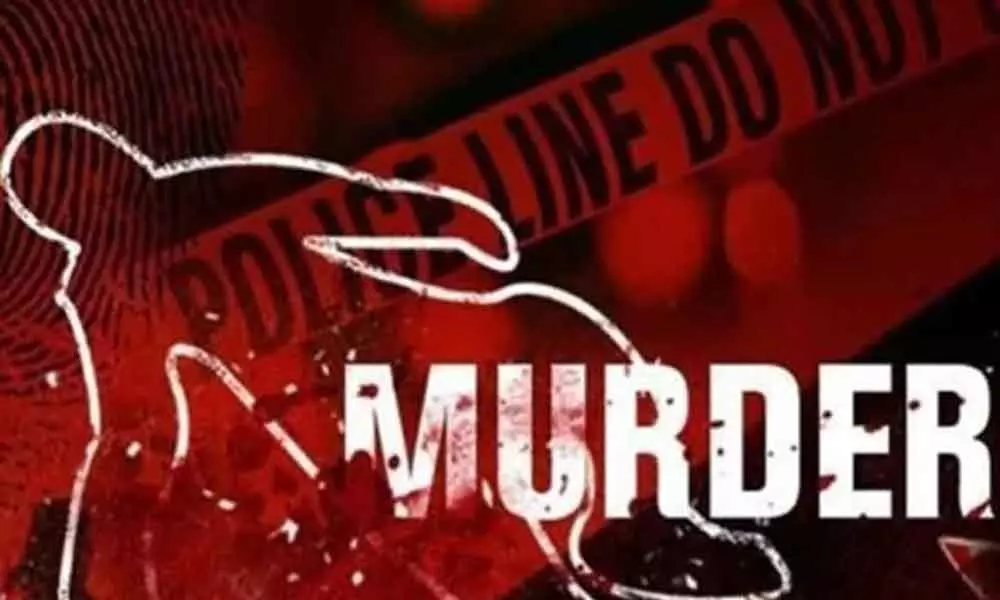 Hyderabad: Man hacked to death on road at Punjagutta