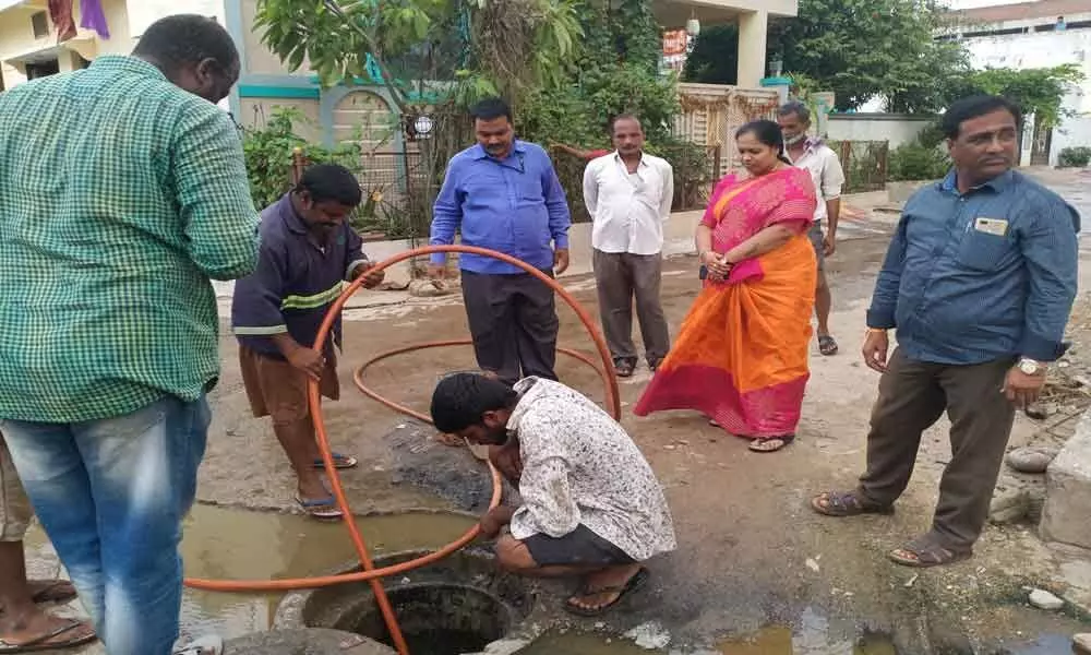 Corporator Cheruku Sangeetha gets drainage fixed
