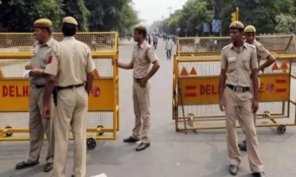 Security tightened in buildings, markets in Delhi