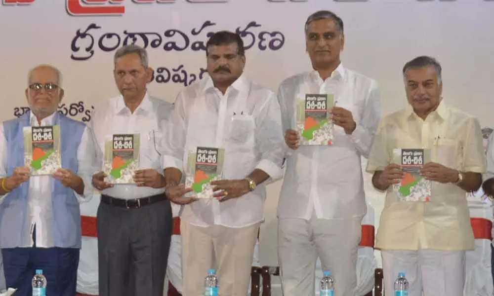 Harish Rao releases Dasa-Disa book by K Ramachandra Murthy