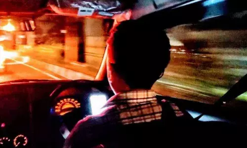 1 in 6 young drivers use Snapchat while driving: Study