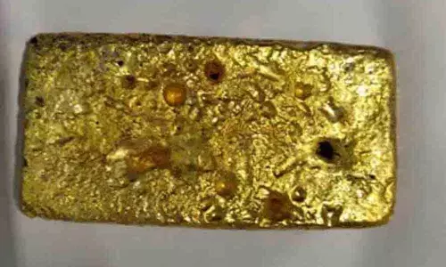 Gold worth Rs 35 lakh  biscuits seized at Hyderabad airport