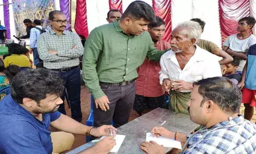 SP embarks on Sadbhavana Yatra in Vakapalli village