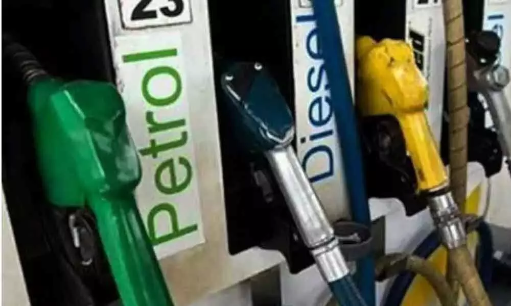 Today petrol rate hiked, diesel remains stable in Hyderabad, Amaravati, Delhi, other cities on November 18