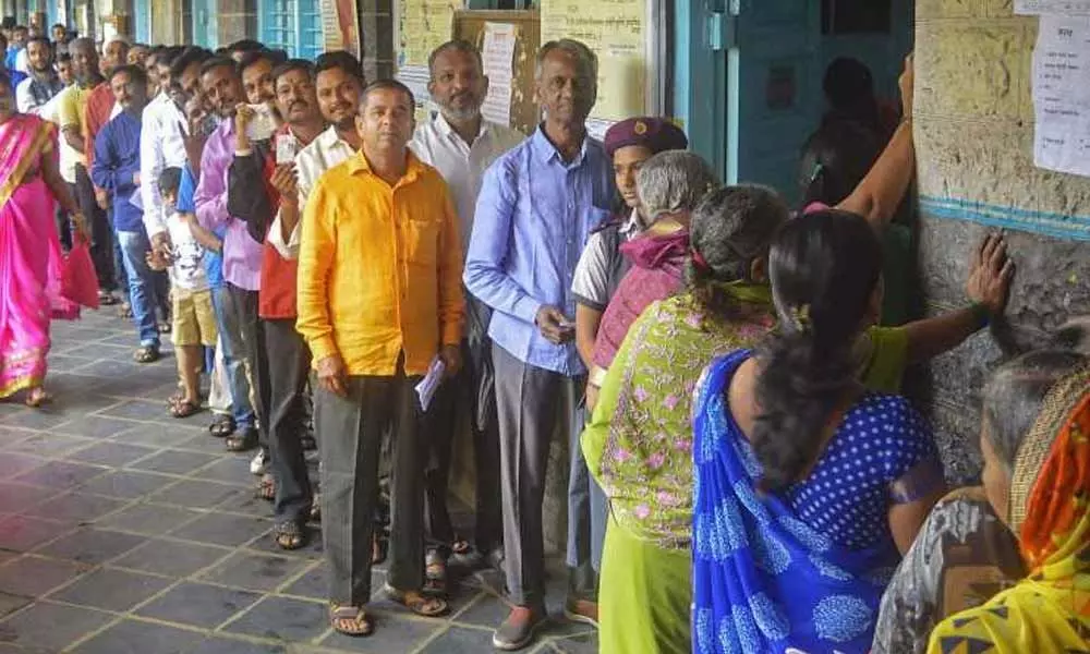 Maharashtra: Small fights break out in Beed and Jalna on poll day