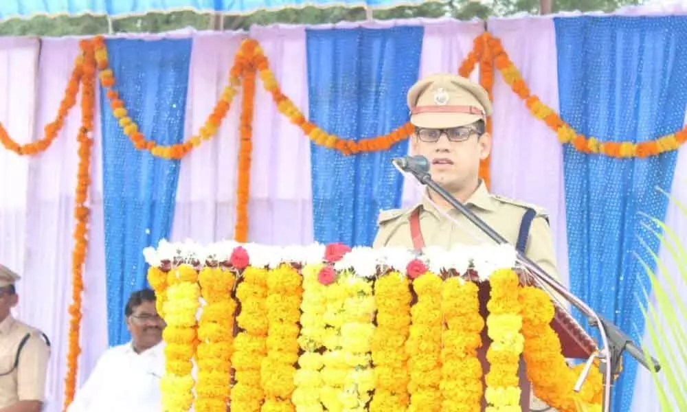 Tributes paid to police martyrs: Kothagudem SP Sunil Dutt
