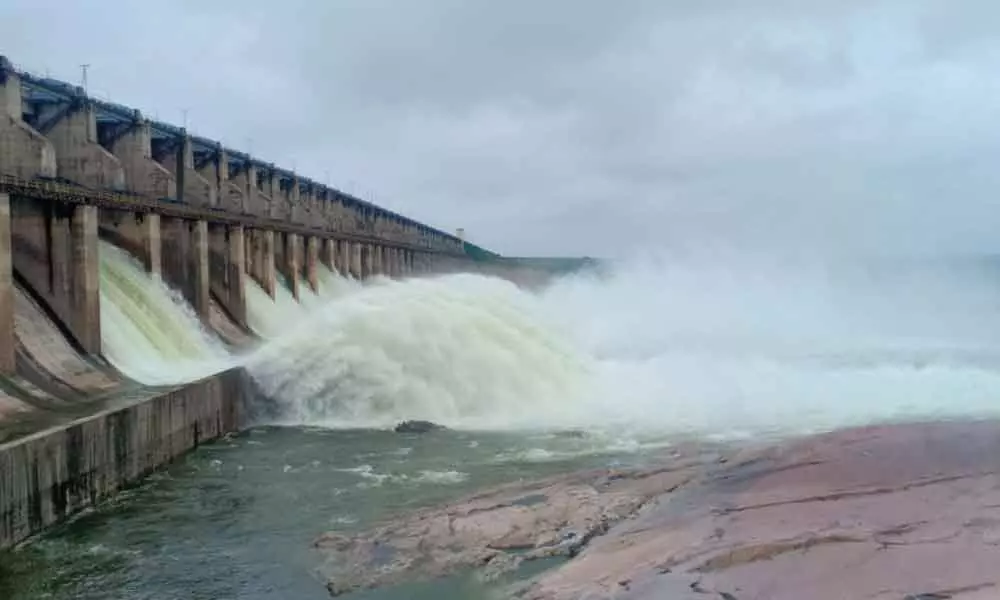 Nizamabad: 16 gates of Sri Ram Sagar Project lifted