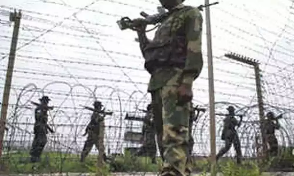Pakistan shells 2 sectors along LoC in Poonch