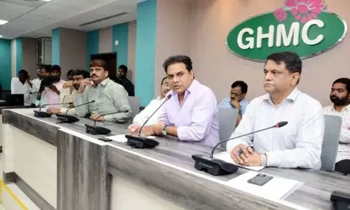 GHMC to take up Comprehensive Road Maintenance program: Minister KTR