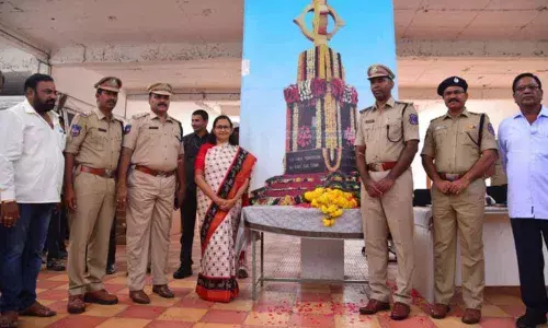 Suryapet: Gutha praises efforts of cops in maintaining law & order