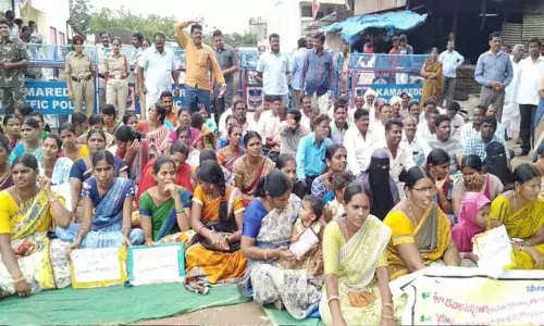 Respect High Court order: RTC employees