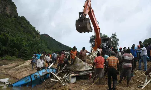 The roof of the boat comes off  in Rajamahendravaram