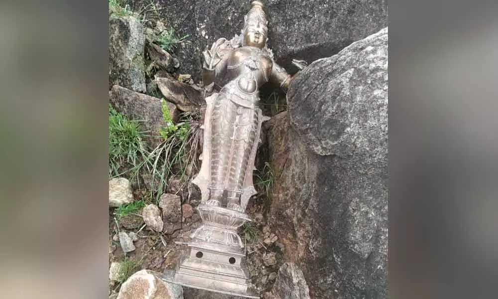 Statue stolen In Sri Pattabi Ramachandra Temple in Suryapet was Found in Solipet