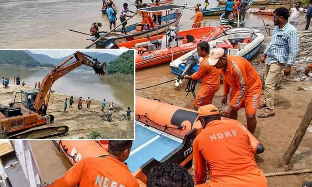 Finally, Dharmadi Satyam Team extracted the Capsized Boat From Godavari River