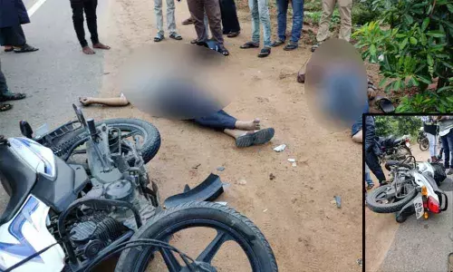 Two died in a road accident under Shamirpet PS limits