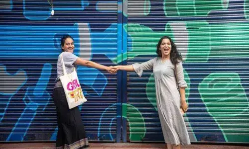 Transforming Punes oldest market by painting local shops