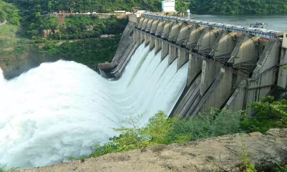 Srisailam creates history with the highest inflow in the season: The gates were lifted for the seventh time