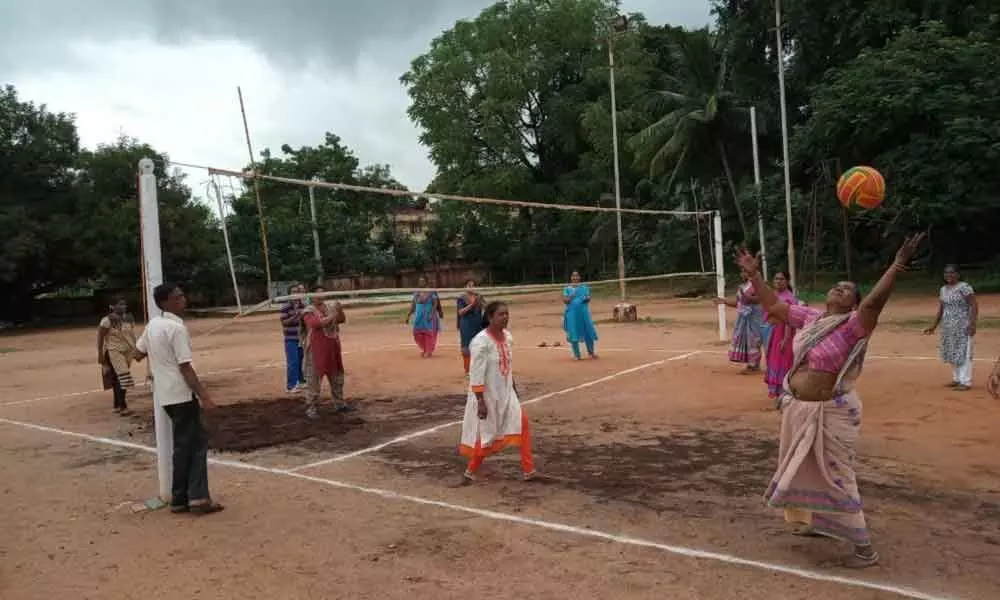 Kothagudem: SCCL women staff participate in internal games, sports event