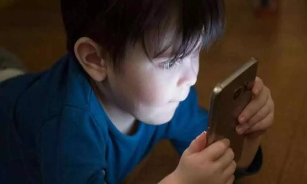 Facebook use may not make kids depressed: Study