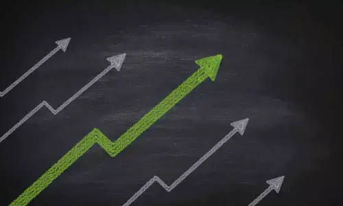 IT, finance stocks push mkts into green