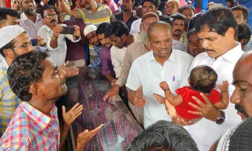 MLA Jalala Surender consoles deceased RTC drivers family in Yellareddy