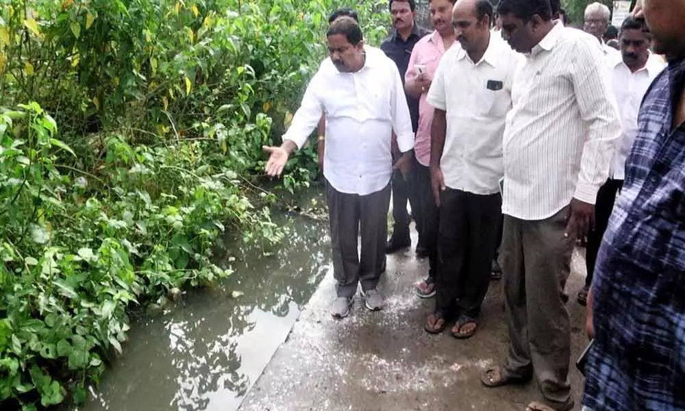 Minister unhappy over HB colony inundation in Amalapuram