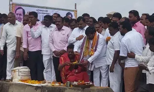 Godavari waters reach Suryapet through SRSP canals