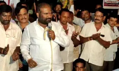 Mahbubnagar: RTC intensifies stir with women employees resorting to hunger strike