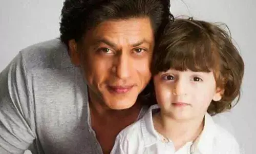 SRK plans Diwali outing for AbRam